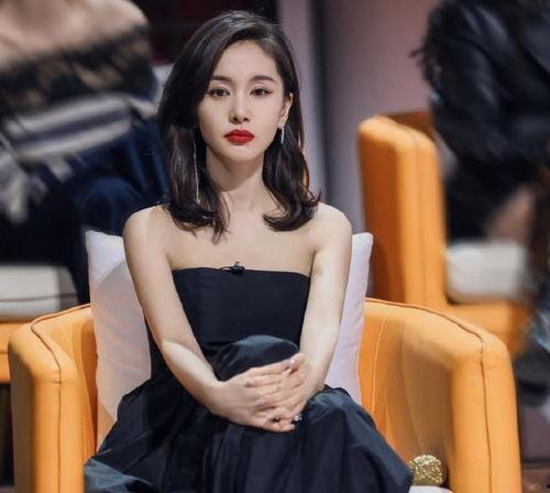 娱乐吃瓜节目女明星,揭秘女明星的幕后故事与八卦传闻